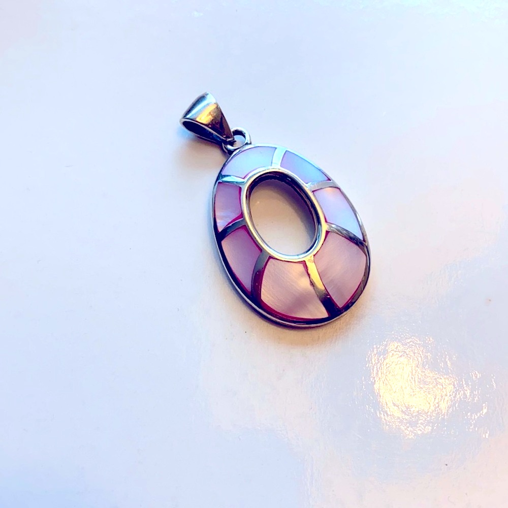 925 Sterling Silver Pink Mother Of Pearl Pendant
